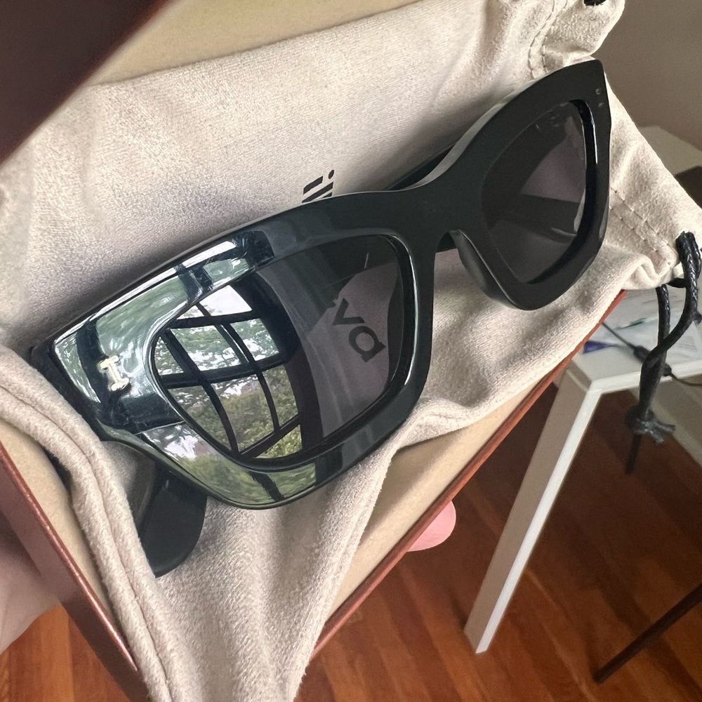 ILLSTEVA sunglasses